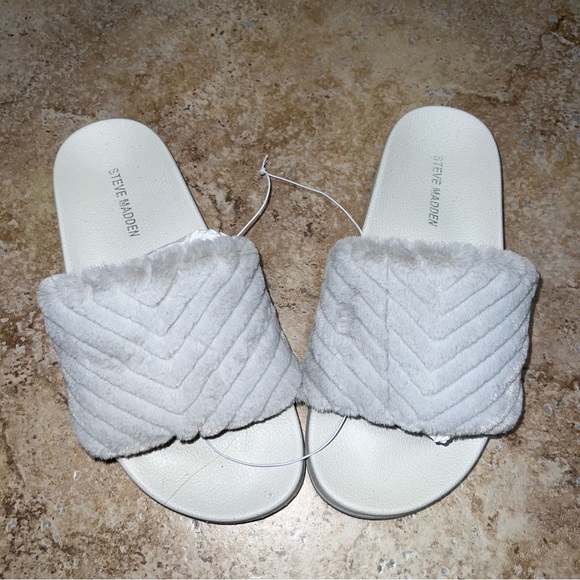 Steve madden softey sandals slides - Picture 1 of 3
